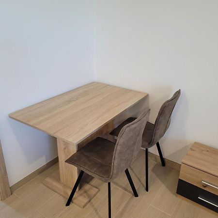 Apartman Neva Galanta Buitenkant foto