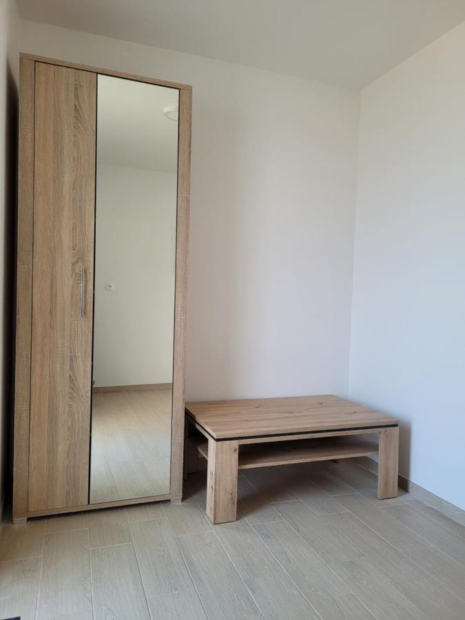 Apartman Neva Galanta Buitenkant foto
